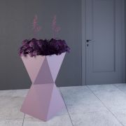 Projekt donicy w odcieniach fioletu